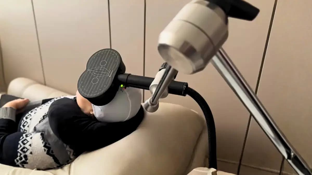 Estimulação Magnética Transcraniana em aplicação clínica